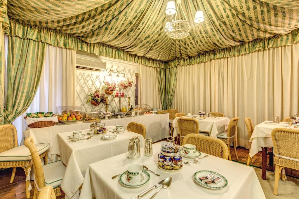 Hotel Cortina - Resim 9