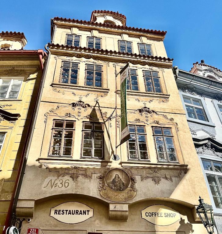 Budova, v ktorej sa apartmán nachádza