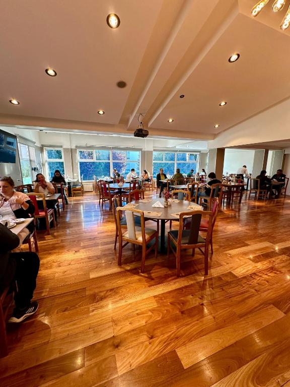 Restaurace v ubytování Hotel Nahuel Huapi