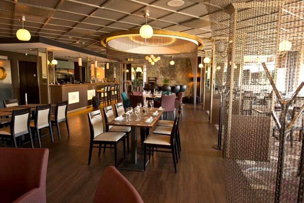 Restaurace v ubytování Hotell Valhall
