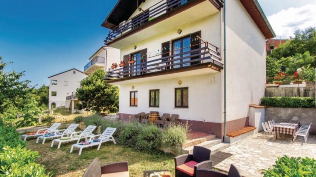 Budova, v ktorej sa apartmán nachádza