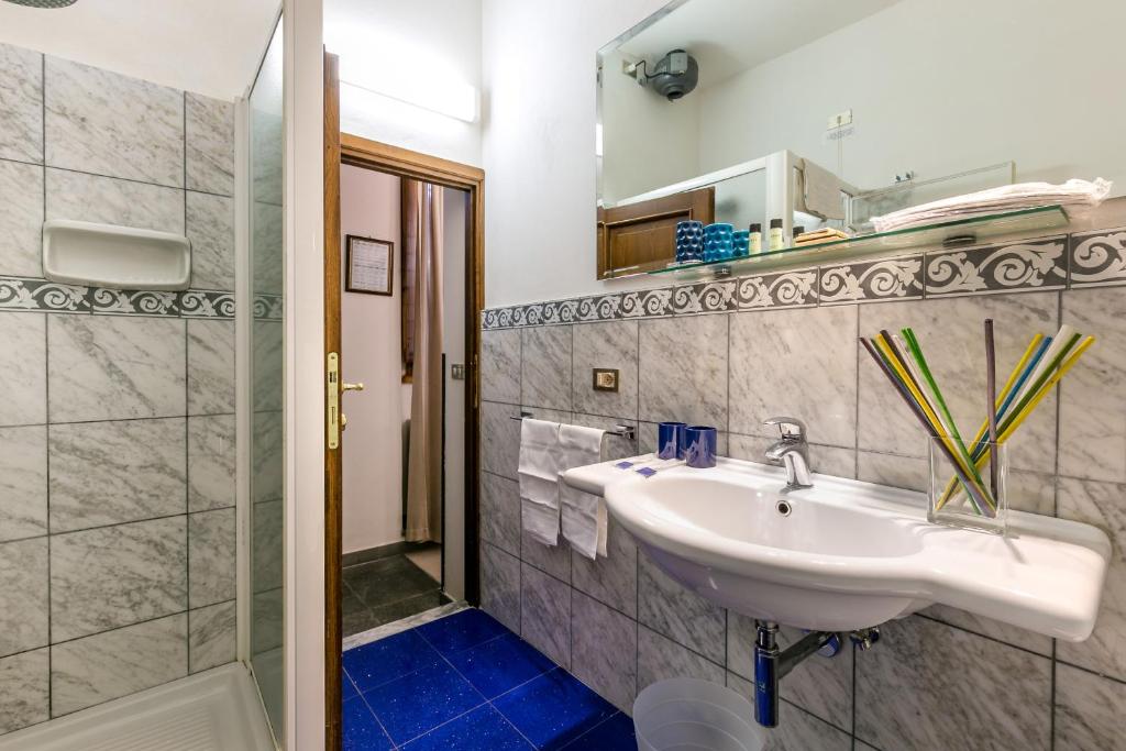 Koupelna v ubytování Hotel Collodi Firenze