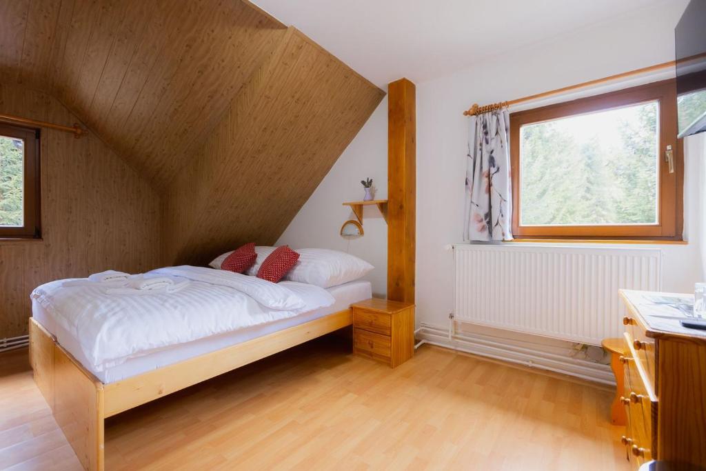 Postel nebo postele na pokoji v ubytování Korbáčikovo - Malá Fatra