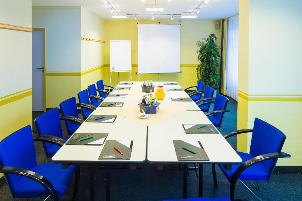 Hotel Am Terrassenufer - Resim 9