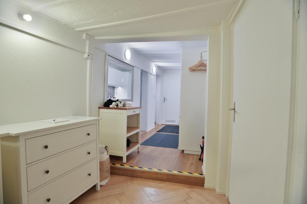 Cozy City Center, 4 bedroom- 120sq, 5min walk to Main Station - Resim 25