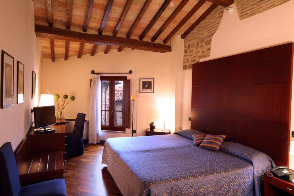 Relais La Corte di Bettona - Junior Suite (2 Adults)