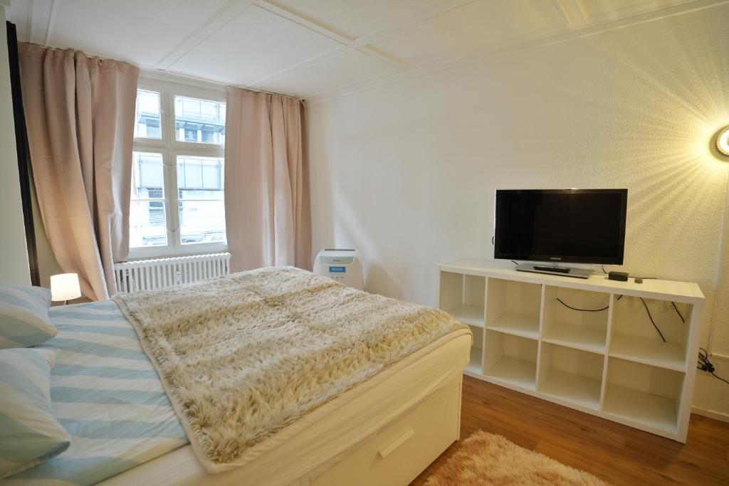 Cozy City Center, 4 bedroom- 120sq, 5min walk to Main Station - Resim 13
