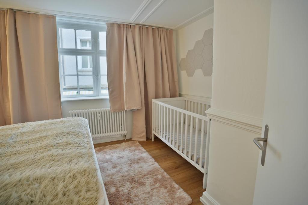 Cozy City Center, 4 bedroom- 120sq, 5min walk to Main Station - Resim 16