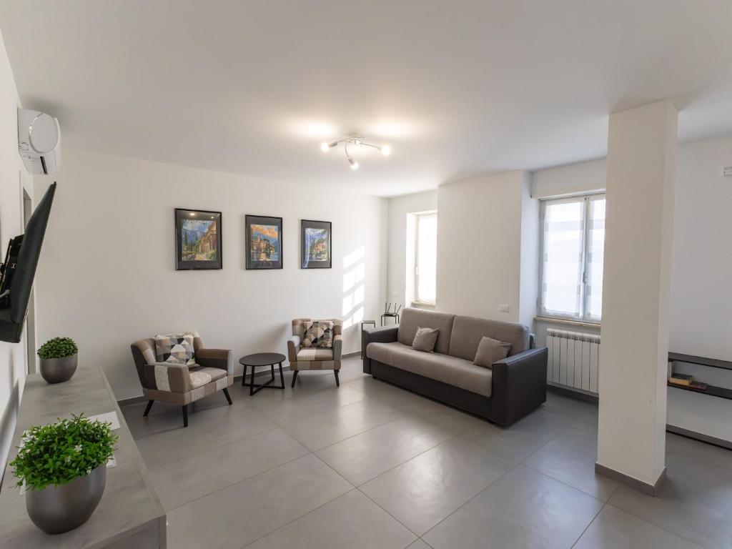 Posezení v ubytování Iside - Private garage - 15 minutes to Como