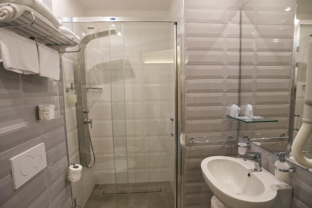 Koupelna v ubytování Hotel Gallia Palace