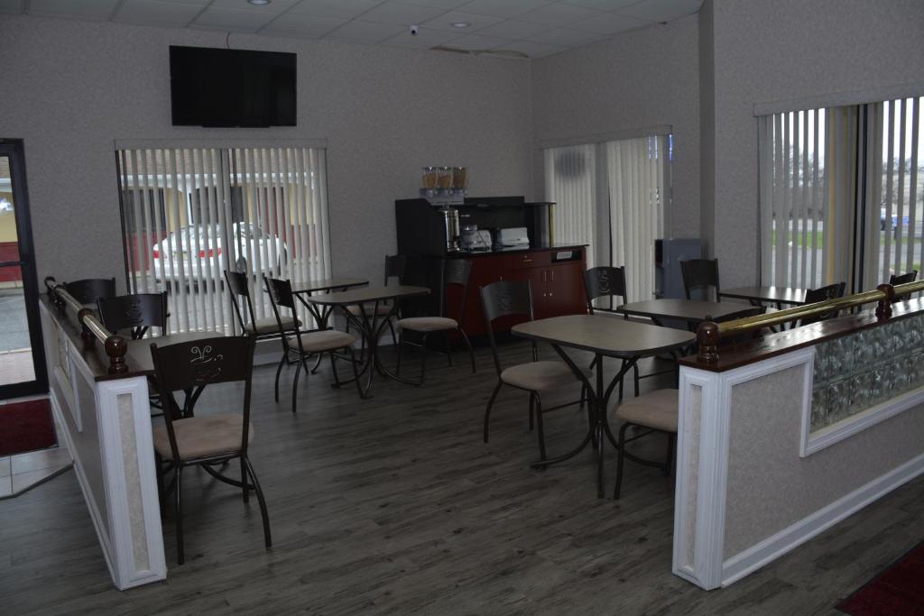 Atlantic Inn and Suites - Wall Township photo