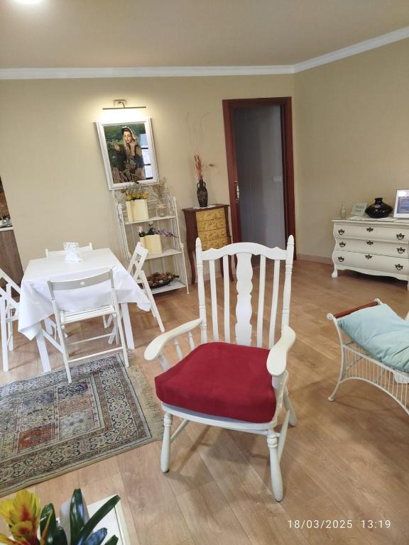Posedenie v ubytovaní O Apartamento do Xanza, ideal para parejas ADAPTADO MOVILIDAD REDUCIDA
