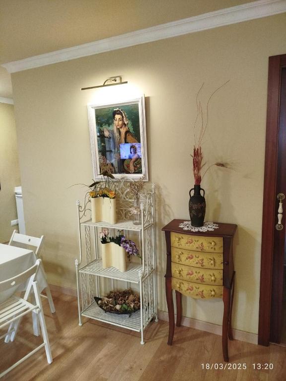 Televízia a/alebo spoločenská miestnosť v ubytovaní O Apartamento do Xanza, ideal para parejas ADAPTADO MOVILIDAD REDUCIDA