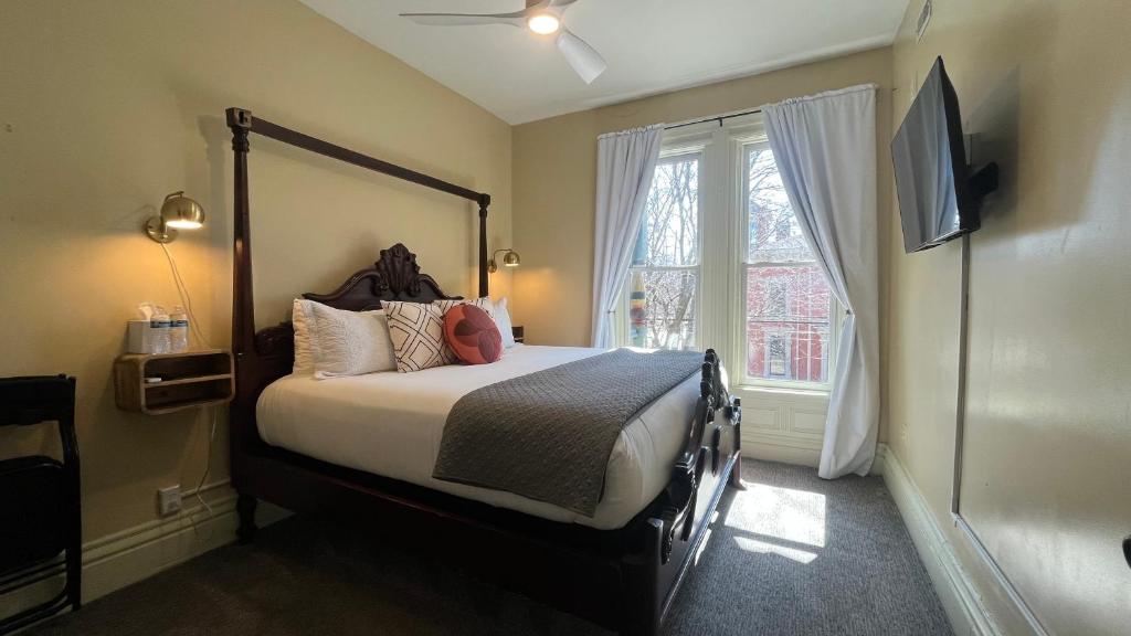 Stone Gables Inn photo