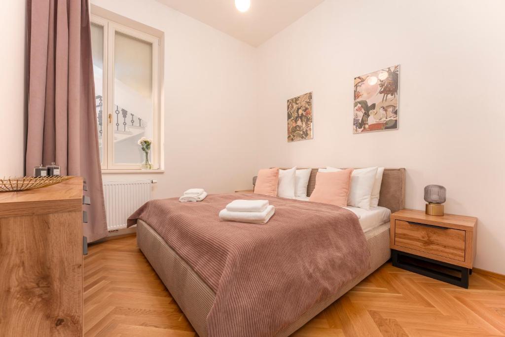 Visit Oomph Apartments - 3