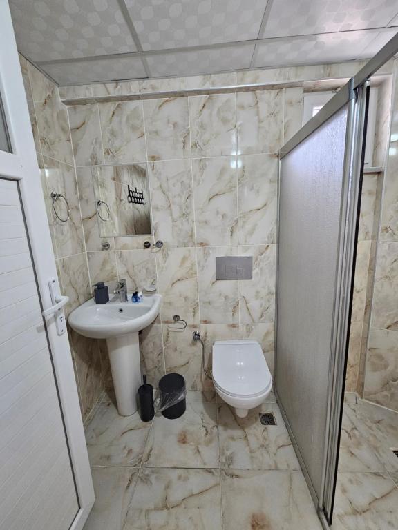 The Titanic House - 16