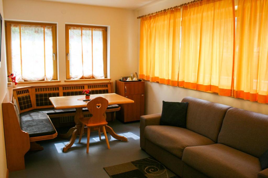 Hotel Appartement Haus Gitschberg - Suite Con Due Camere Da Letto E Soggiorno