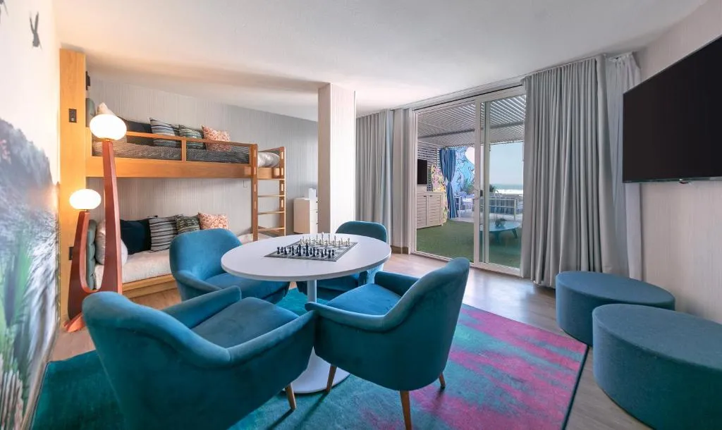 Suite with Pool View