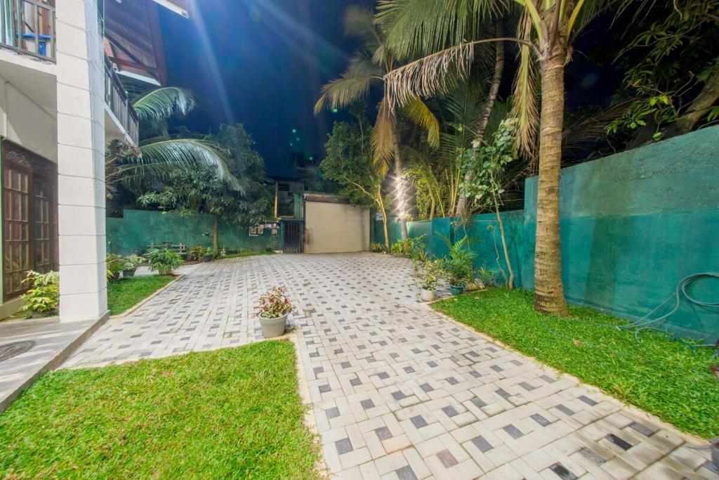 Zahrada ubytování Spacious Entire House in Colombo