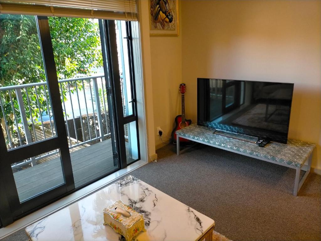 Parnell! Elegant & Modern 3Bedroom Townhouse - Auckland CBD - Resim 17