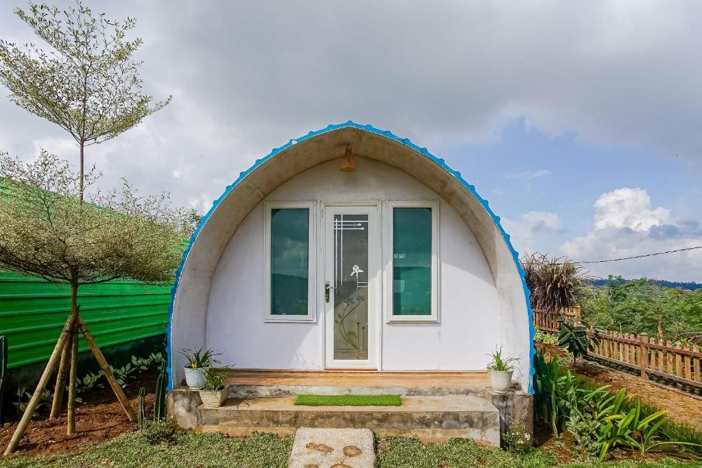 Zahrada ubytování Rainbow Glamping