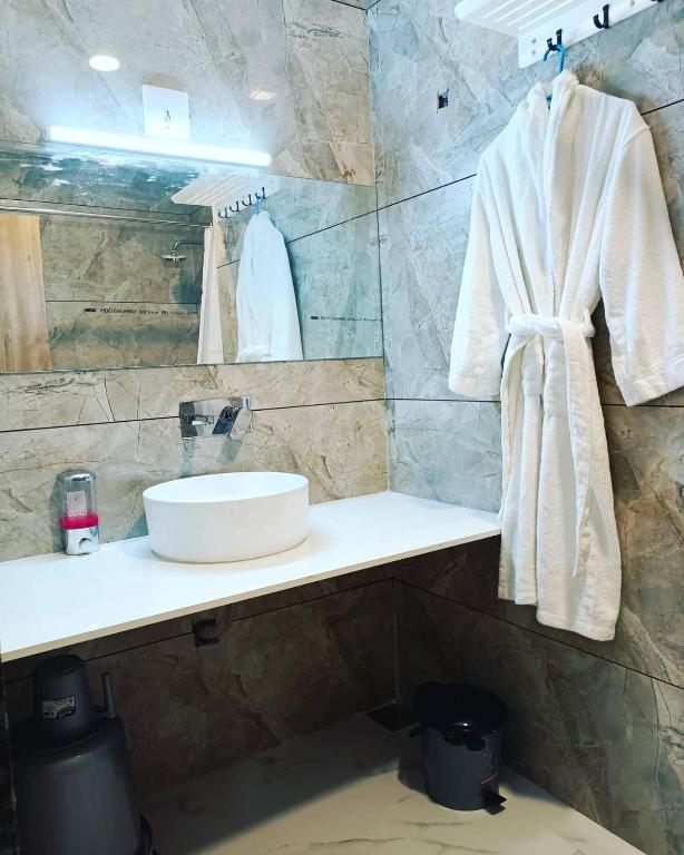 Koupelna v ubytování Hotel Fun Regency Vitthalapur Gujarat