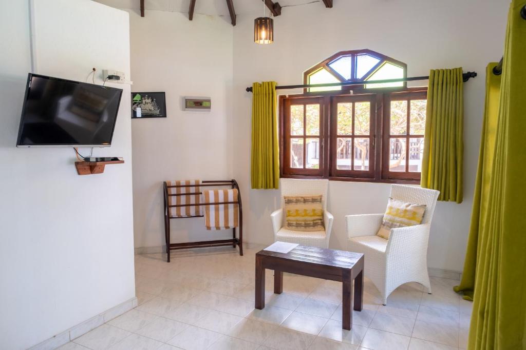 Serenity Beach Cabanas - 9