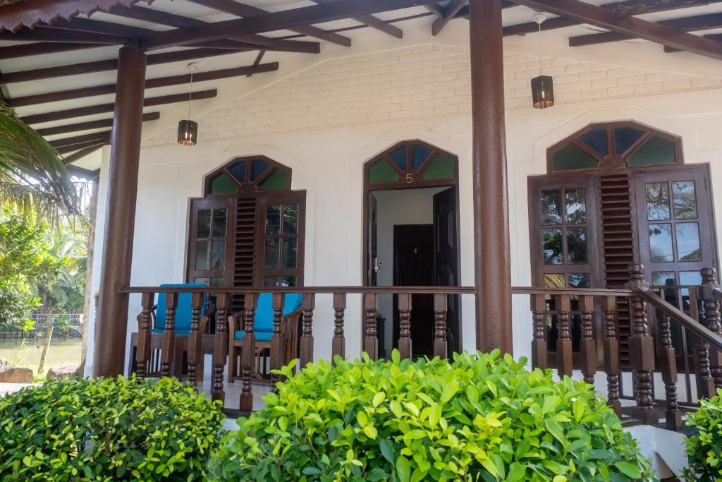 Serenity Beach Cabanas - 8