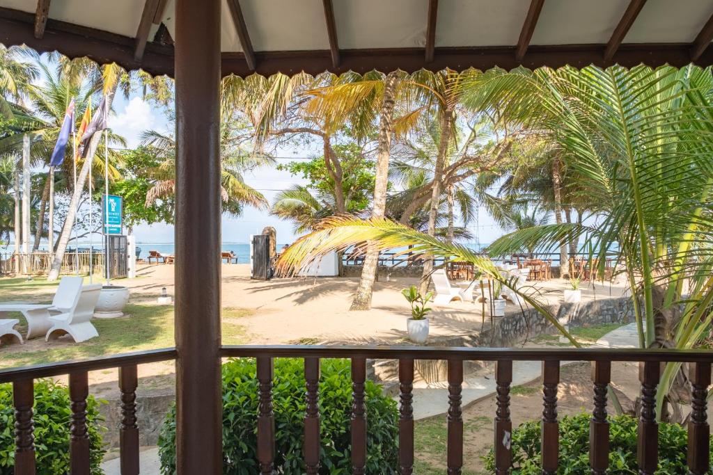 Serenity Beach Cabanas - 4