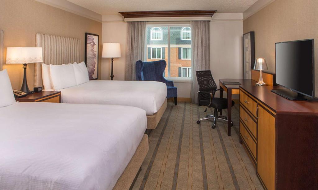 Uma TV ou centro de entretenimento em Hilton Wilmington/Christiana