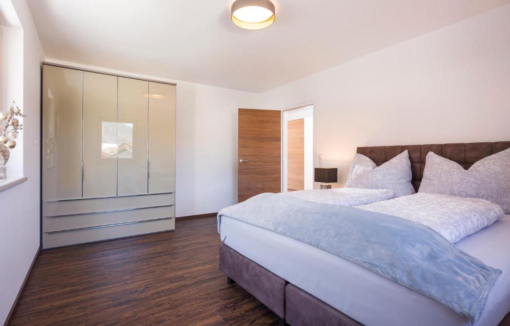Postel nebo postele na pokoji v ubytování Ledermaier Loft & Lodge`s eU