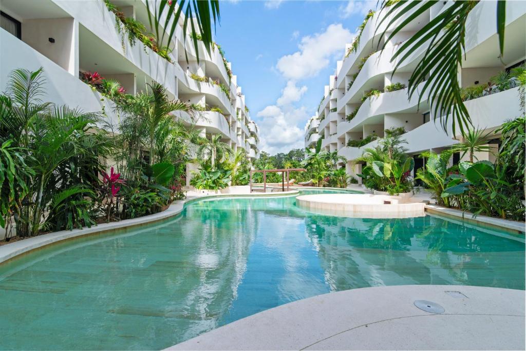 Piscina di Guest INN Home - Elements Suites o nelle vicinanze