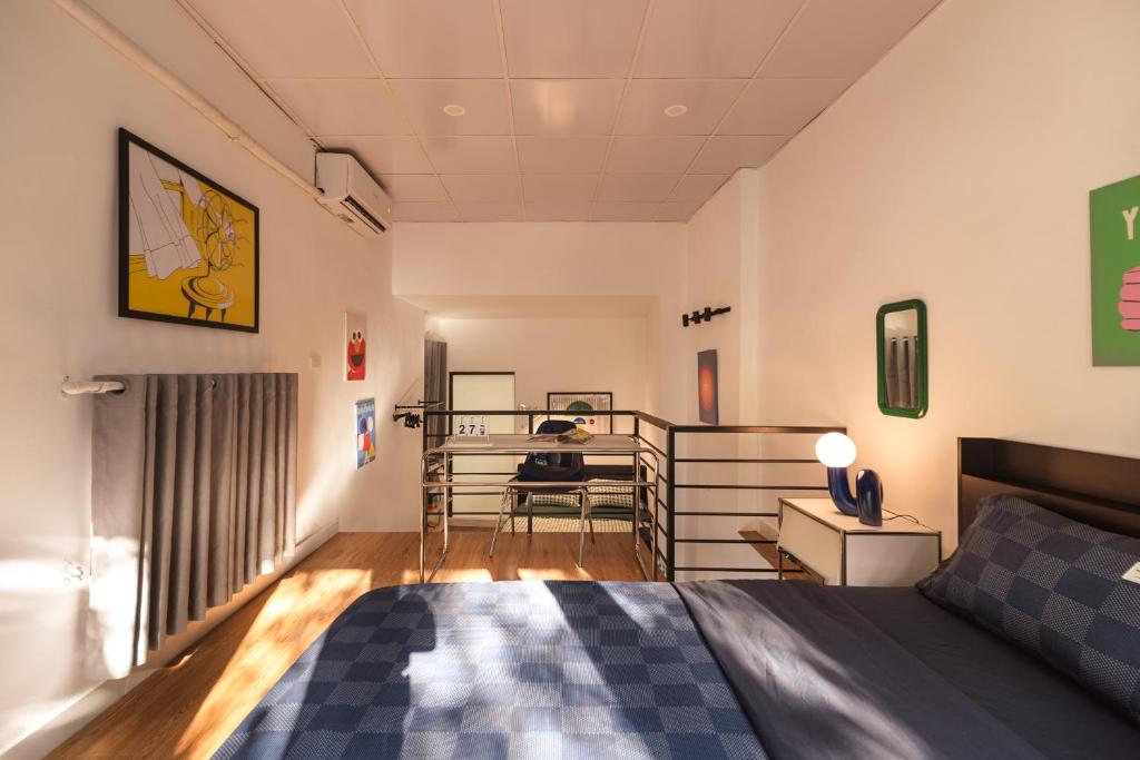 Lofthaus - 2 double beds homestay with balcony near Train street