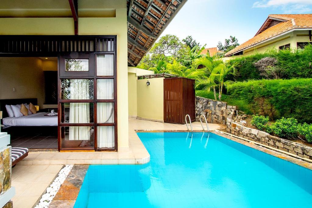 Biệt thự Nhìn ra Đại dương với Hồ bơi Riêng