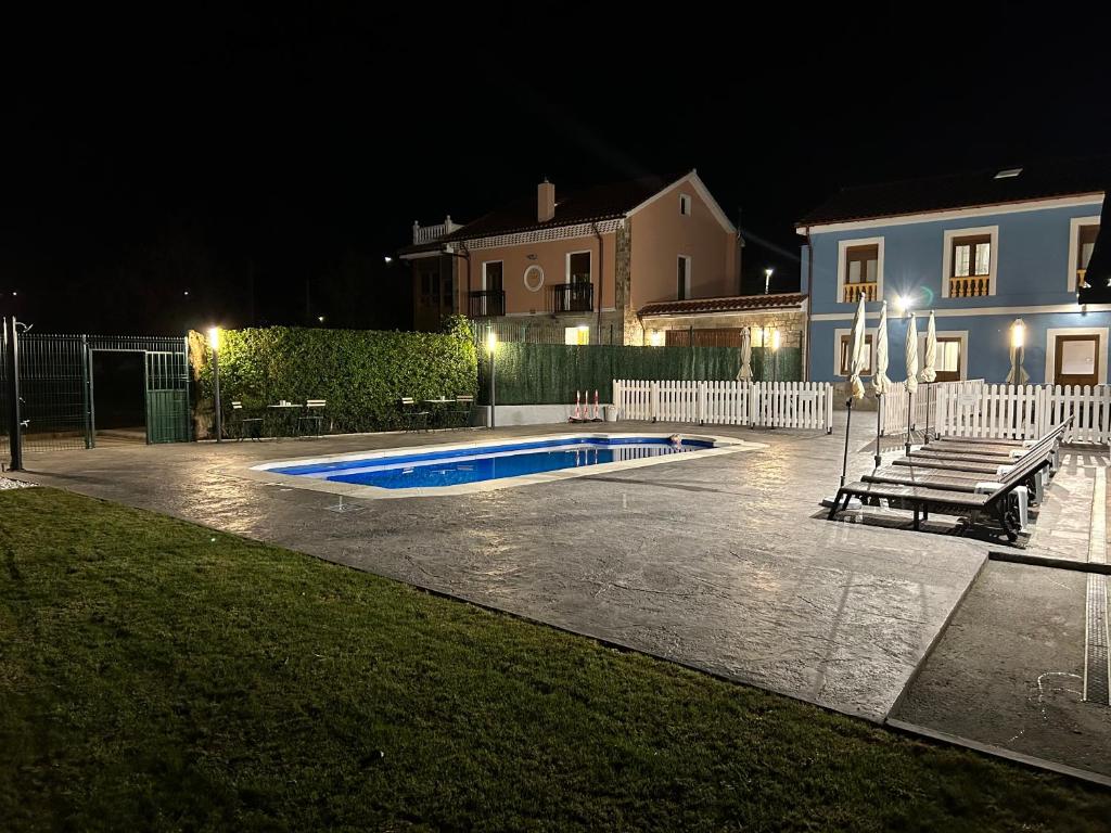 Bazén v ubytování Viviendas Complejo Vacacional PLAYAS DE MUROS nebo v jeho okolí