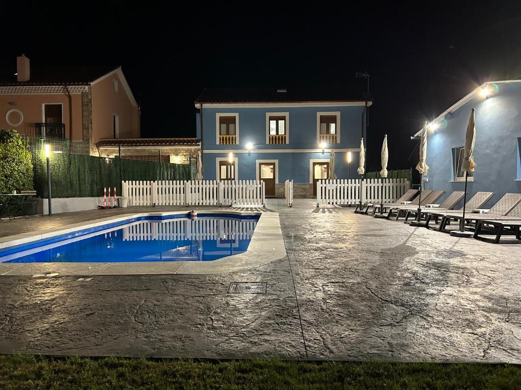 Bazén v ubytování Viviendas Complejo Vacacional PLAYAS DE MUROS nebo v jeho okolí