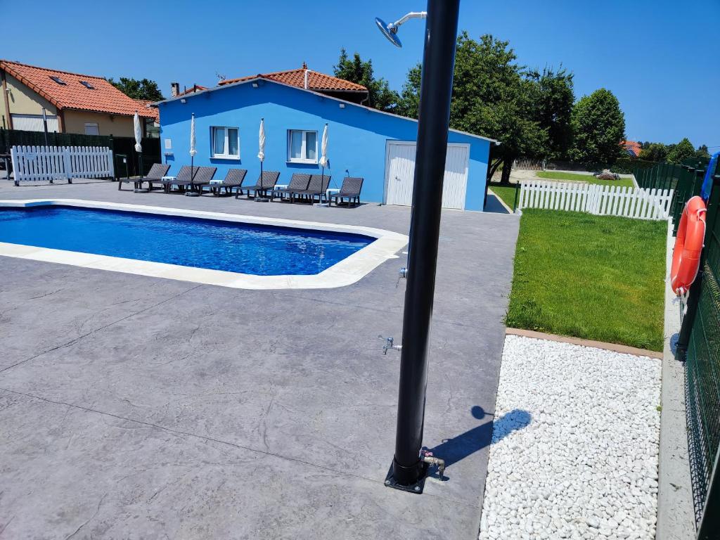 Bazén v ubytování Viviendas Complejo Vacacional PLAYAS DE MUROS nebo v jeho okolí
