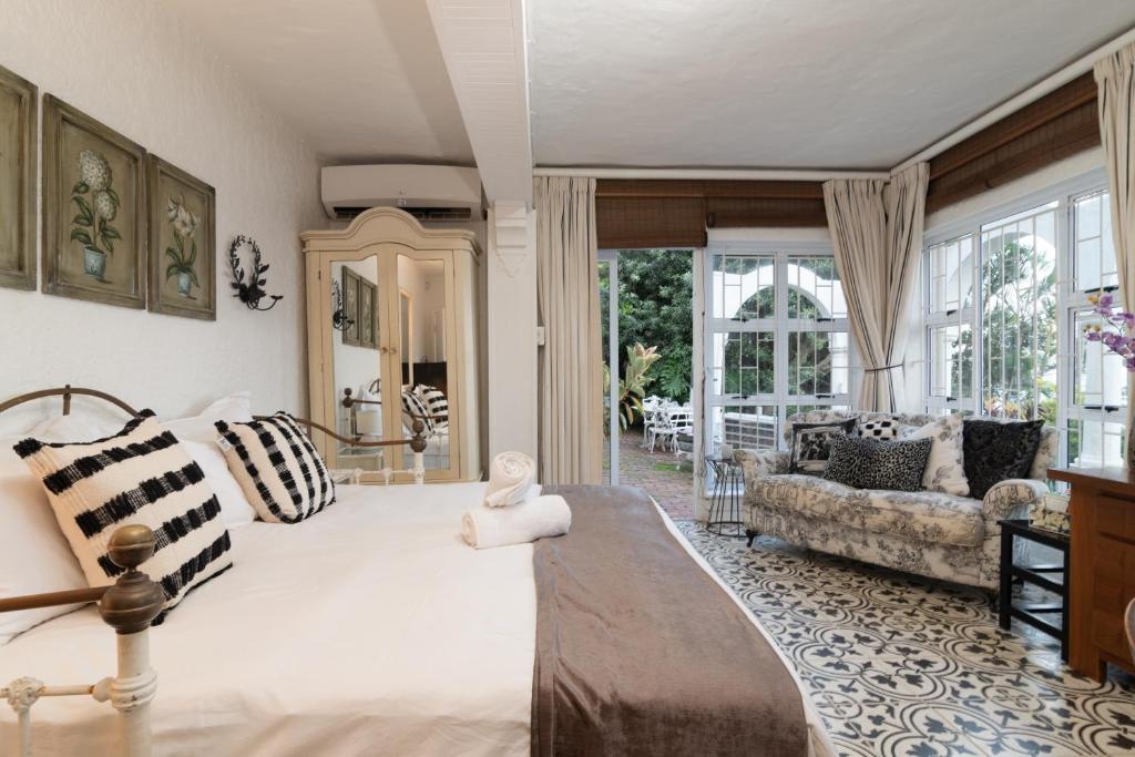 Et opholdsområde på Moonlit Tides Cottage