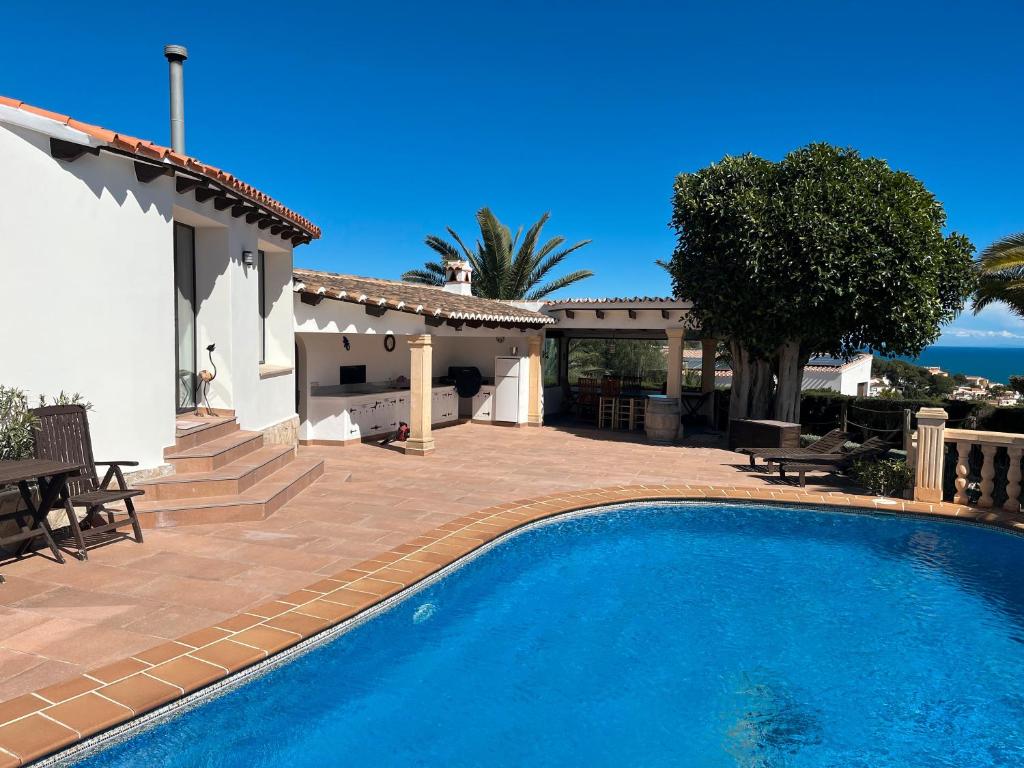 Bazén v ubytování Villa Balcon al Mar nebo v jeho okolí