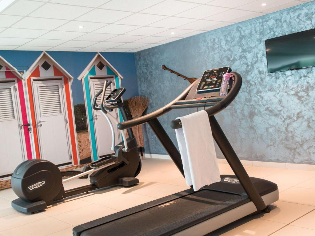 Fitness centrum a/nebo fitness zařízení v ubytování ibis Styles Vierzon
