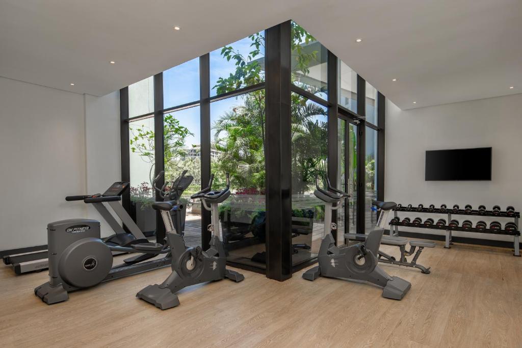 Fitness centrum a/nebo fitness zařízení v ubytování Holiday Inn - Nairobi Two Rivers Mall by IHG