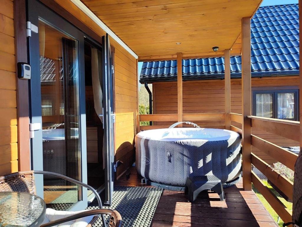 Balkón alebo terasa v ubytovaní Osada Widok na Góry - Dwa domki z Jacuzzi na wyłączność