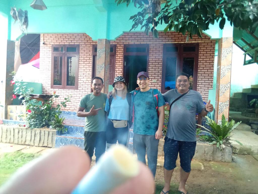 Ospiti di Jungle treking & Jungle Tour if you want to stay here,you must book treking only with us