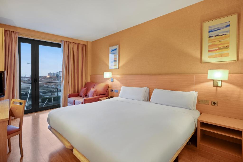 Postel nebo postele na pokoji v ubytování B&B HOTEL Tarragona Valls
