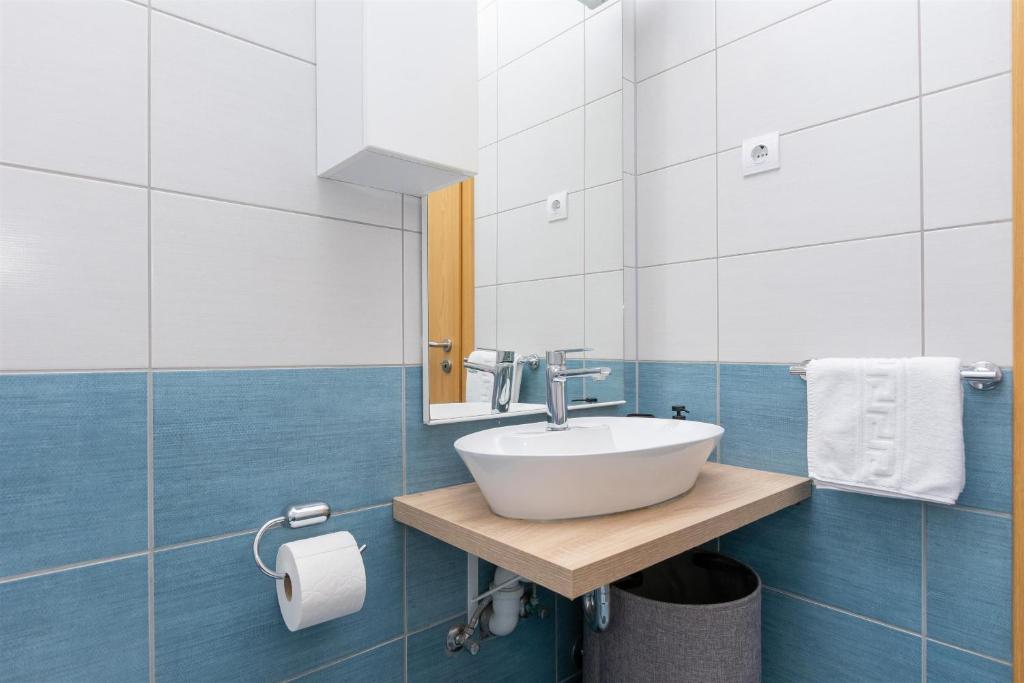 Koupelna v ubytování Apartments Marijo