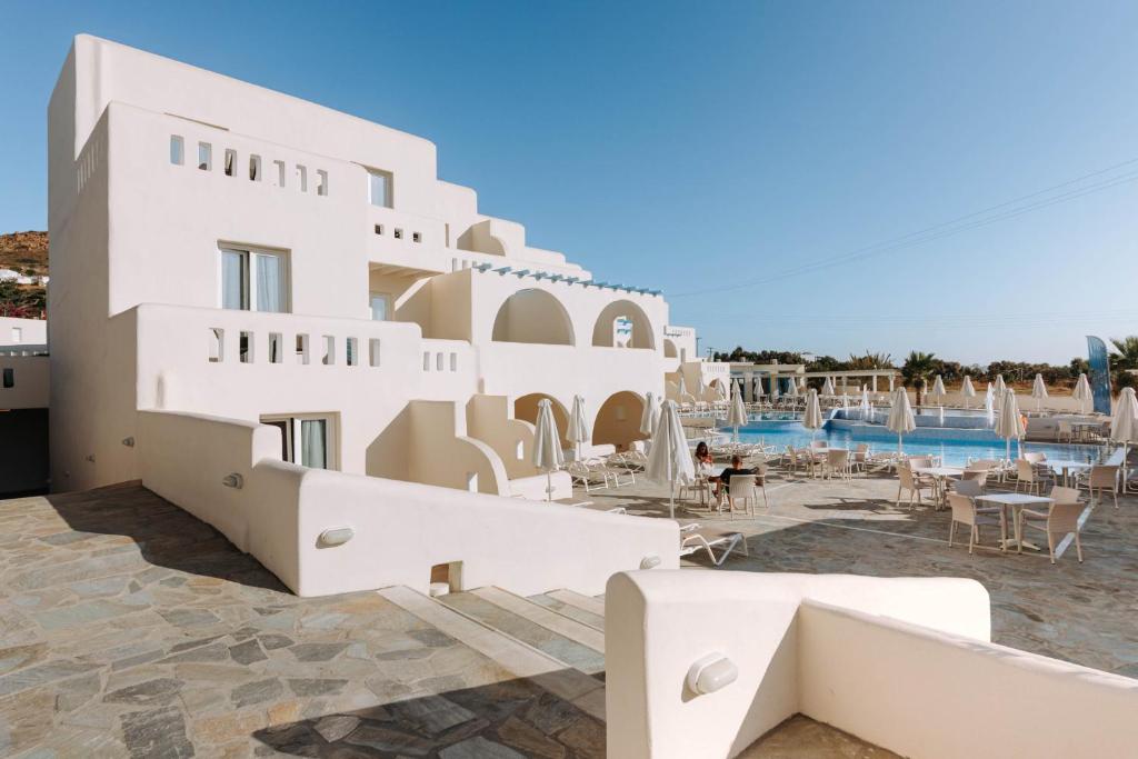 Bazén v ubytování HOTIDAY Room Collection - Naxos nebo v jeho okolí