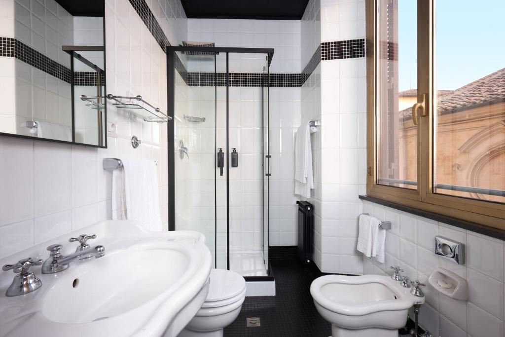 Koupelna v ubytování Hotel Mascagni