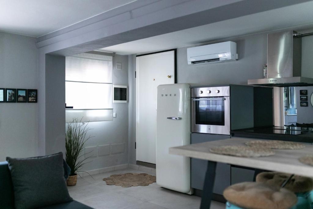 MiMa Loft - One-Bedroom Apartment