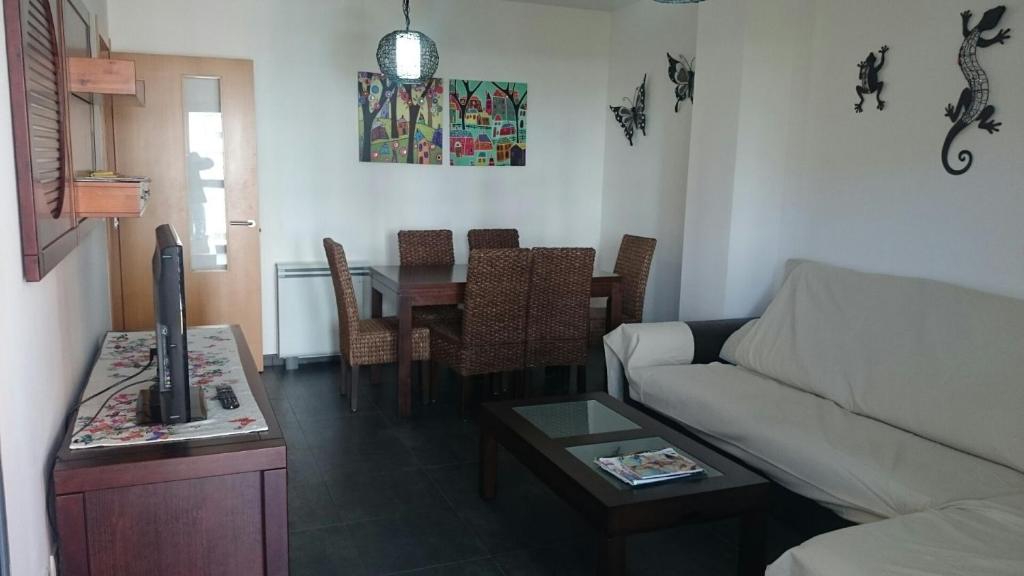 Χώρος καθιστικού στο Apartamento Viveiro, Terraza Grande, 2 dormitorios 2 baños, piscinas, parking, tenis, club social
