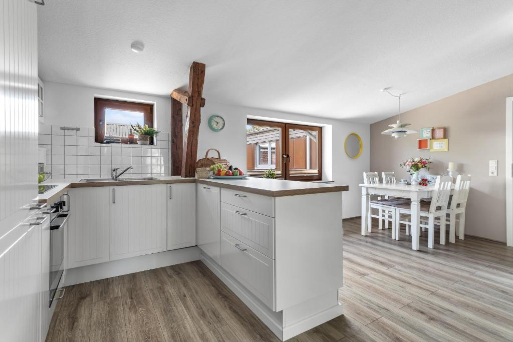 Kuchyň nebo kuchyňský kout v ubytování Ferienwohnung Hohe Luft OG